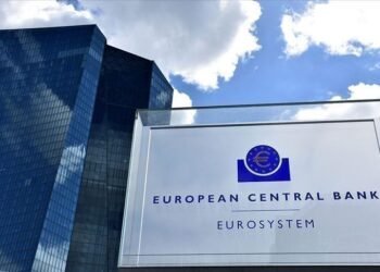 ECB zvyšuje úrokové sazby o 50 bps; Signalizuje dalších zvýšení
