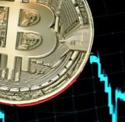 Kryptoměnový trh v volném pádu před termínem cel Trumpa – XRP, ADA, SOL zaznamenávají dvouciferné ztráty