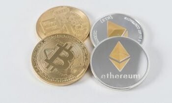 Bitcoin slides, Ether, XRP, Dogecoin move lower ahead of Fed Chair’s final Jackson Hole speech